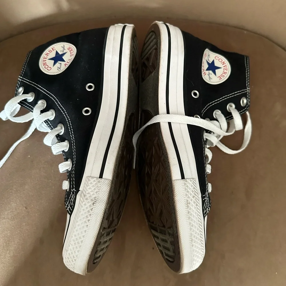 Converse Black and White High-Tops - Picture 3 of 6